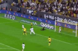 开云体育地址-关于巴伊亚胜利四连胜，扩大领先优势的信息