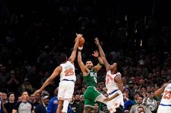 开云体育官方登录入口-包含凯尔特人战术薄弱，失利难避免的词条