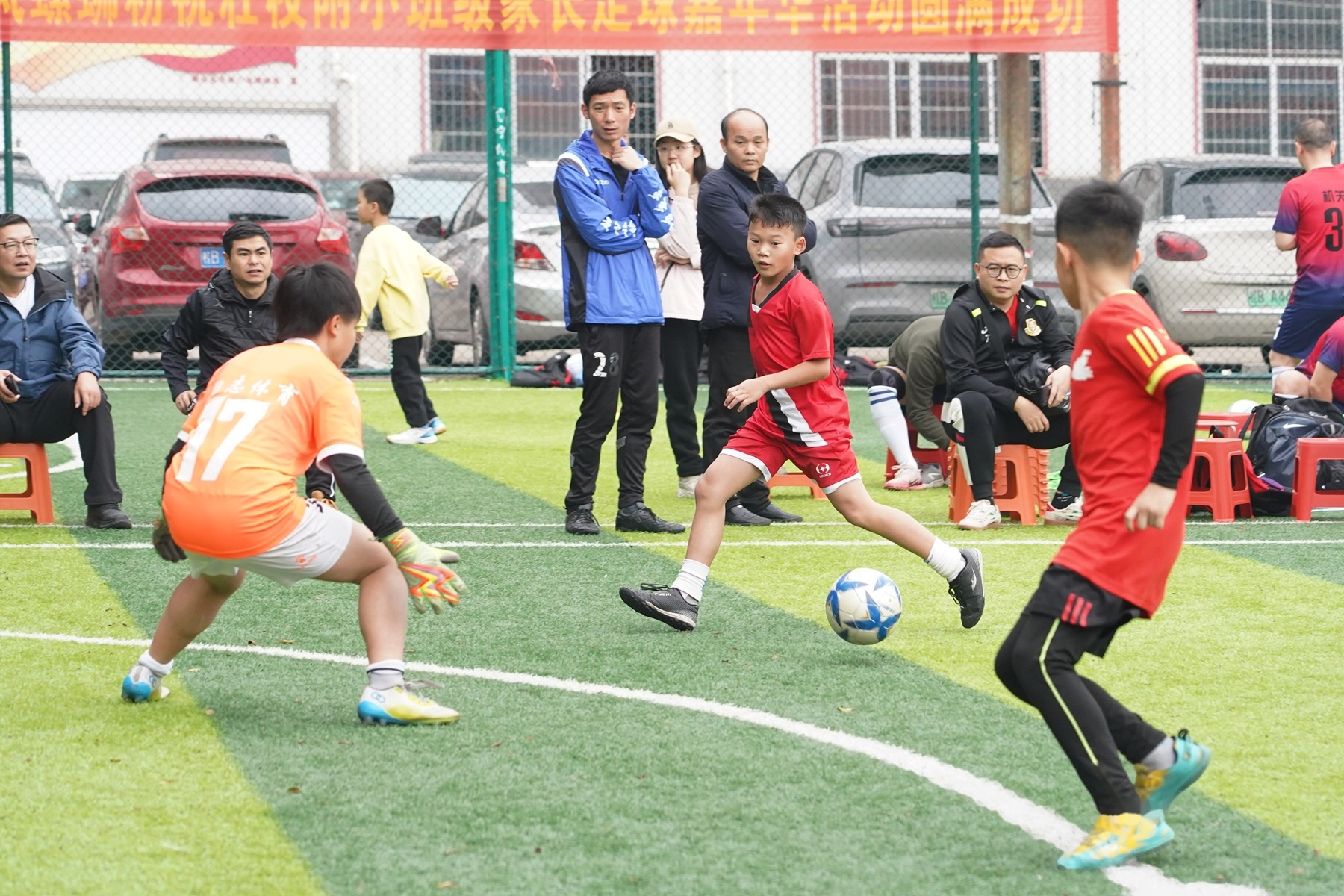 热门比赛即将上演,球迷翘首期盼 热门比赛即将上演,球迷翘首期盼