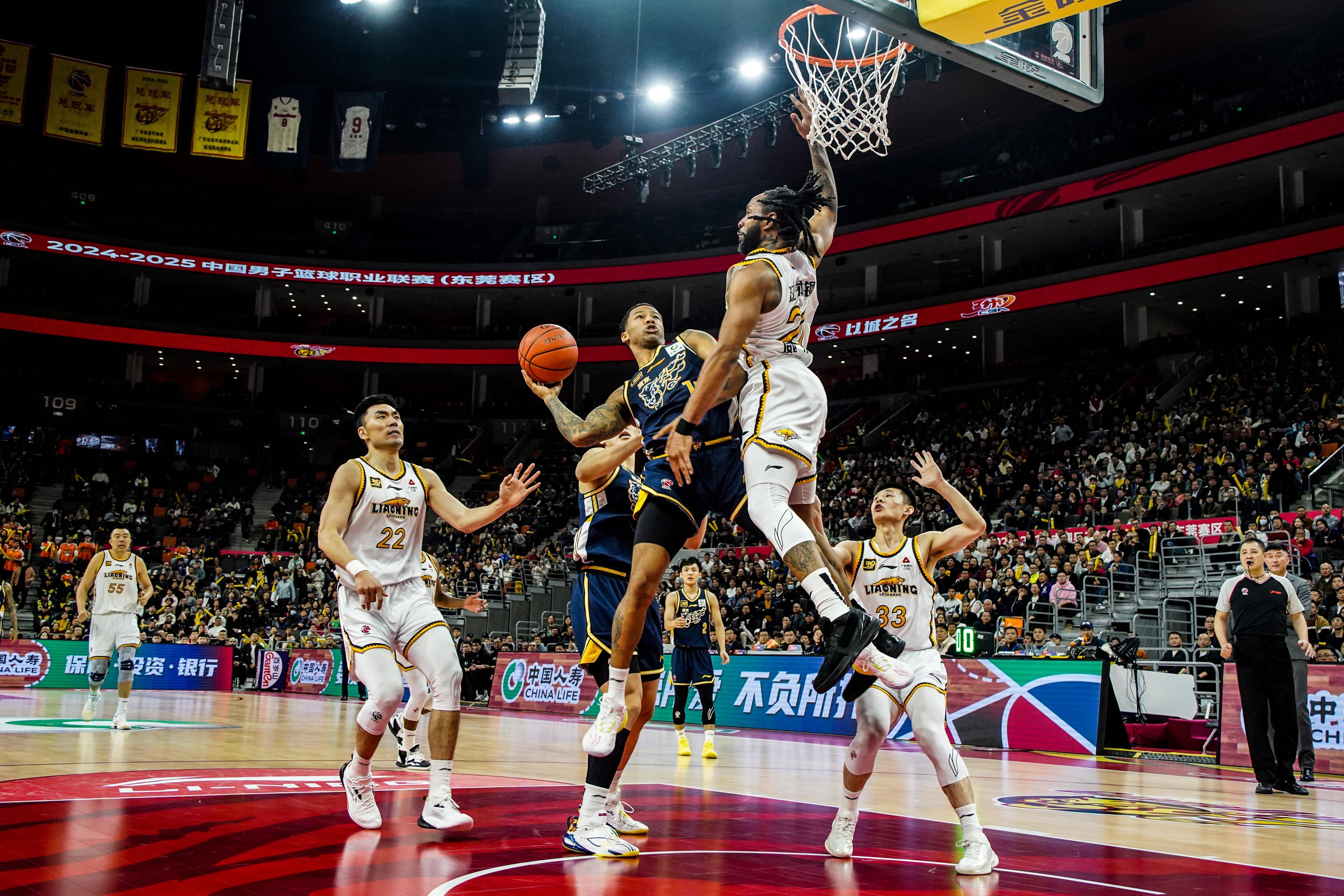 关于2023-2024CBA半决赛战火延续!广东队以惊人表现横扫对手晋级决赛的信息 关于2023-2024CBA半决赛战火延续!广东队以惊人表现横扫对手晋级决赛的信息