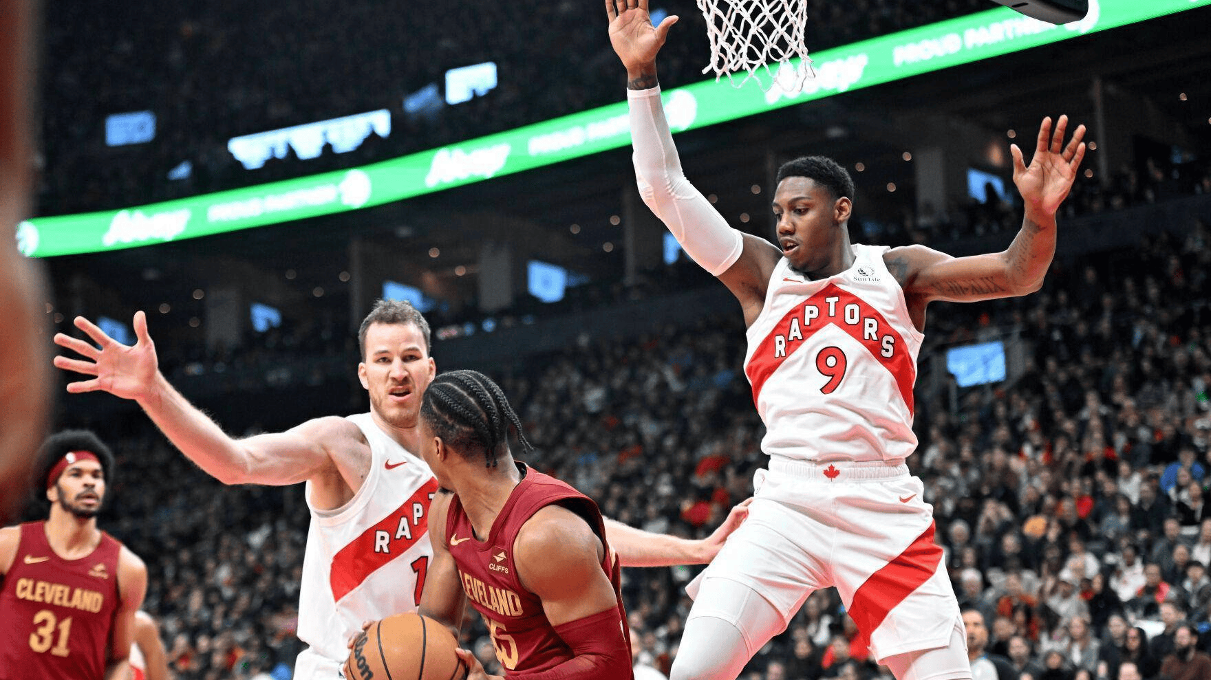 包含猛龙遭遇三连败，球队状态下滑的词条