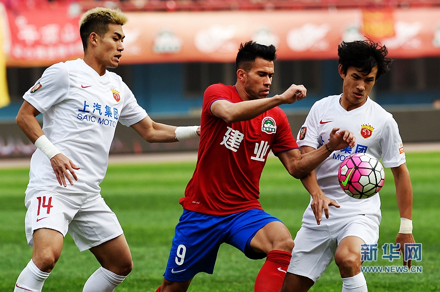 上港欲胜河南建业，坚决不放弃