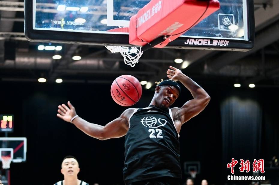 篮球明星出席慈善赛活动,为社会贡献力量的简单介绍 篮球明星出席慈善赛活动,为社会贡献力量的简单介绍