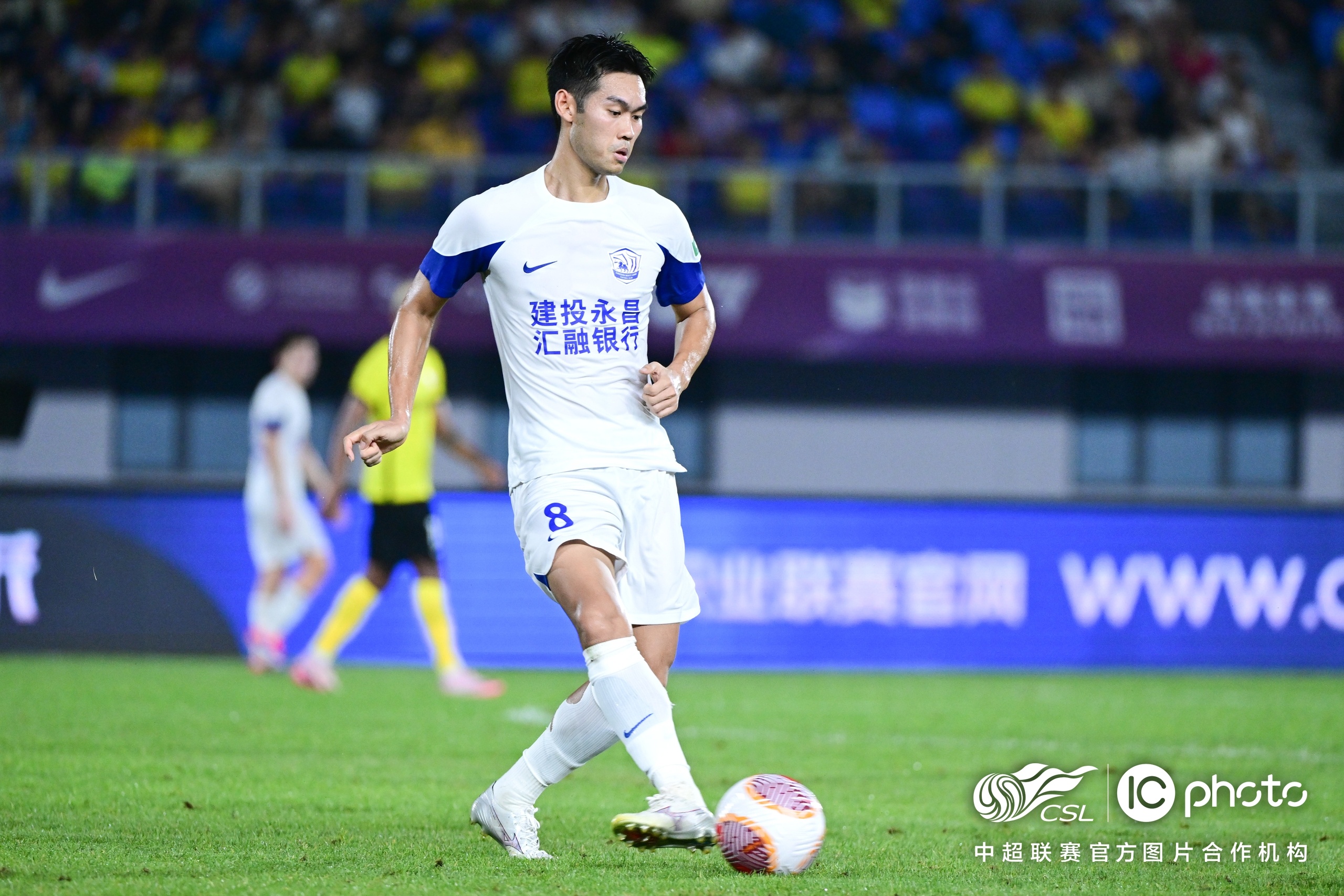 雄狮队在客场大胜,球队风采尽显的简单介绍 雄狮队在客场大胜,球队风采尽显的简单介绍