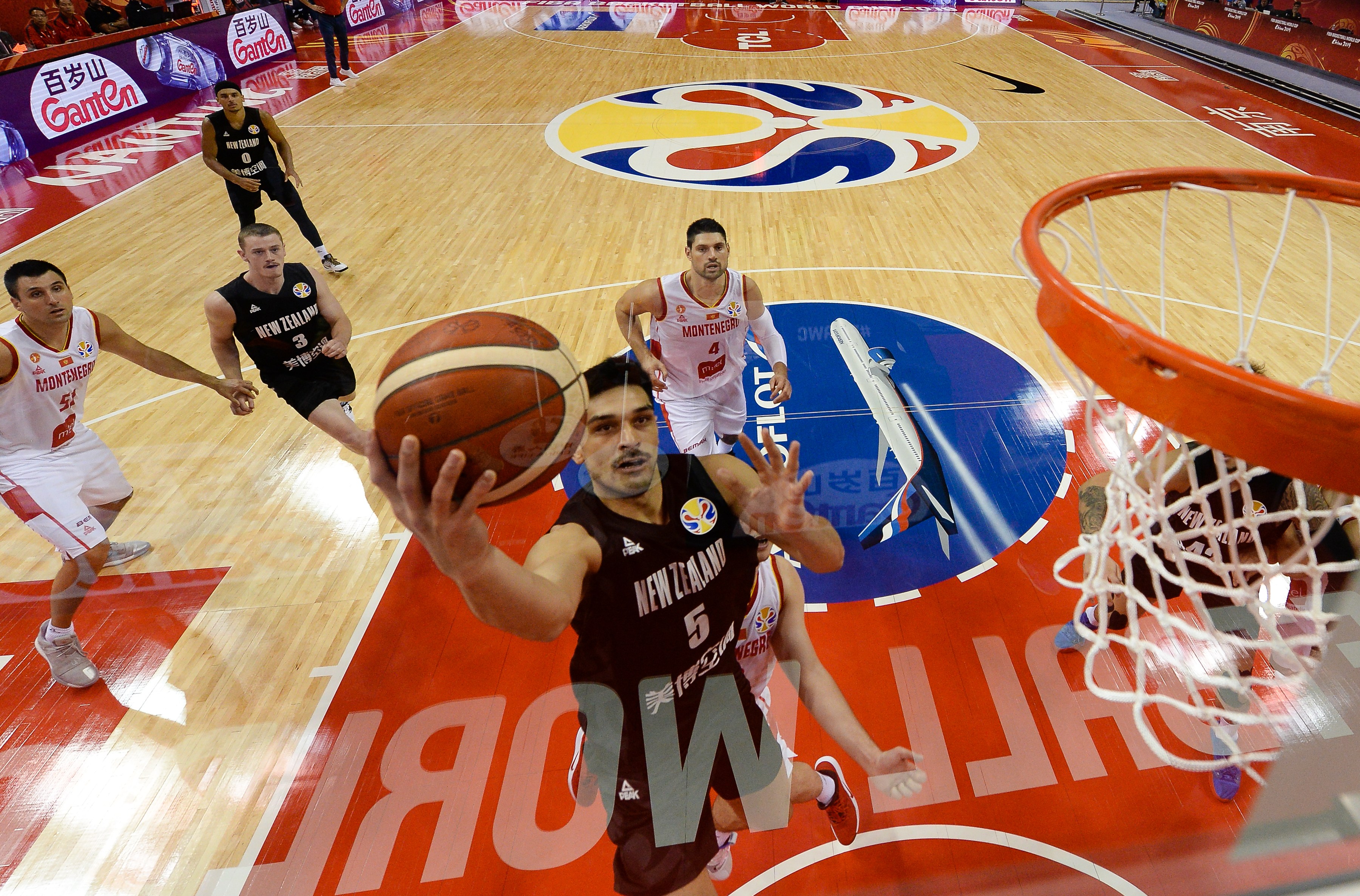 黑山篮球盛况：热血对决谁能笑到最后的简单介绍