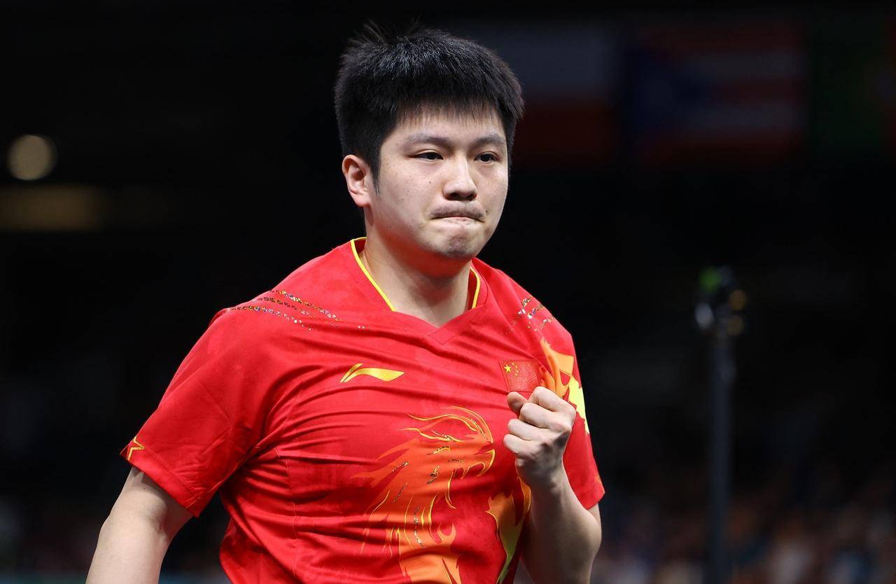 包含新星崭露头角,夺得冠军殊荣的词条 包含新星崭露头角,夺得冠军殊荣的词条