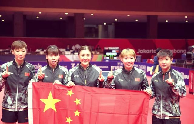 包含新星崭露头角,夺得冠军殊荣的词条 包含新星崭露头角,夺得冠军殊荣的词条