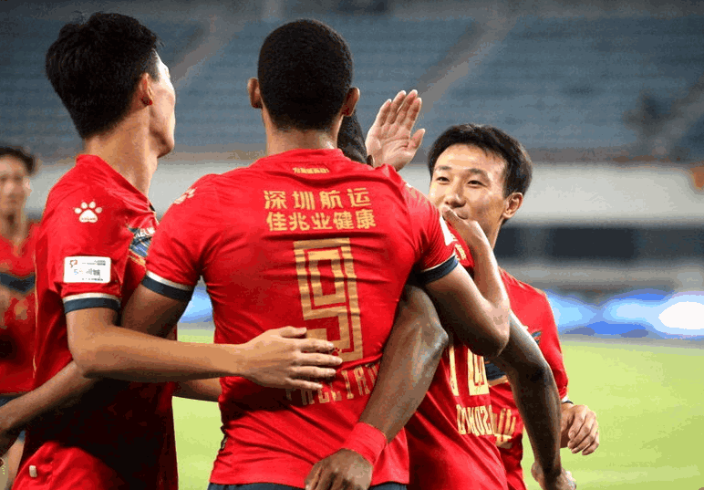 包含深圳卓尔赢球在望，争夺中超积分榜前列的词条
