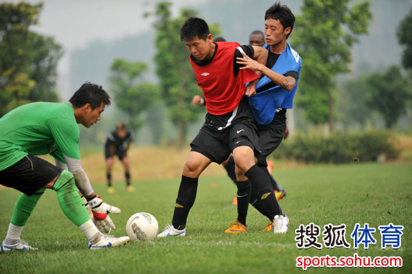 球队主教练发布战术,备战周密 球队主教练发布战术,备战周密