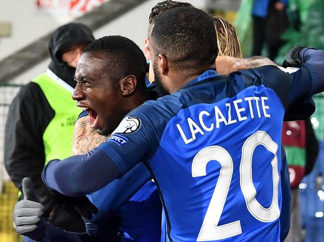 法国客场完胜波黑,全取三分 法国客场完胜波黑,全取三分