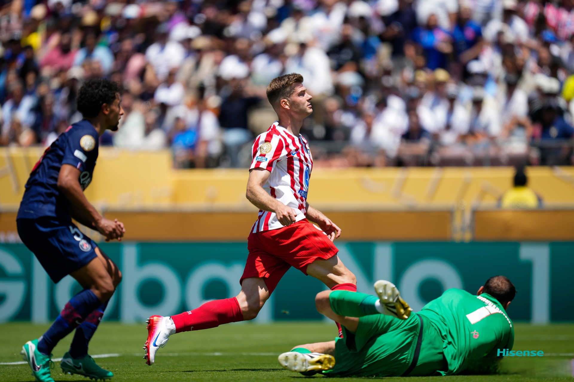 关于西班牙杯赛不败神话被打破，新的联赛格局逐渐显现的信息