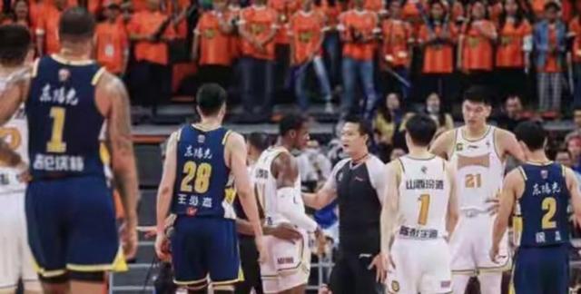 广东队积极调整战术，望在下轮比赛扭转败局的简单介绍